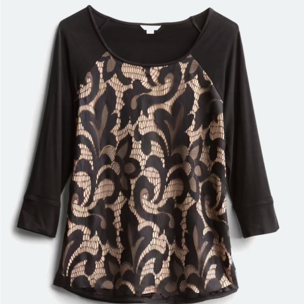 Black graphic blouse with scoop neck and 3/4 raglan sleeves